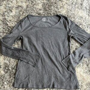Women's Gray Long Sleeve Top